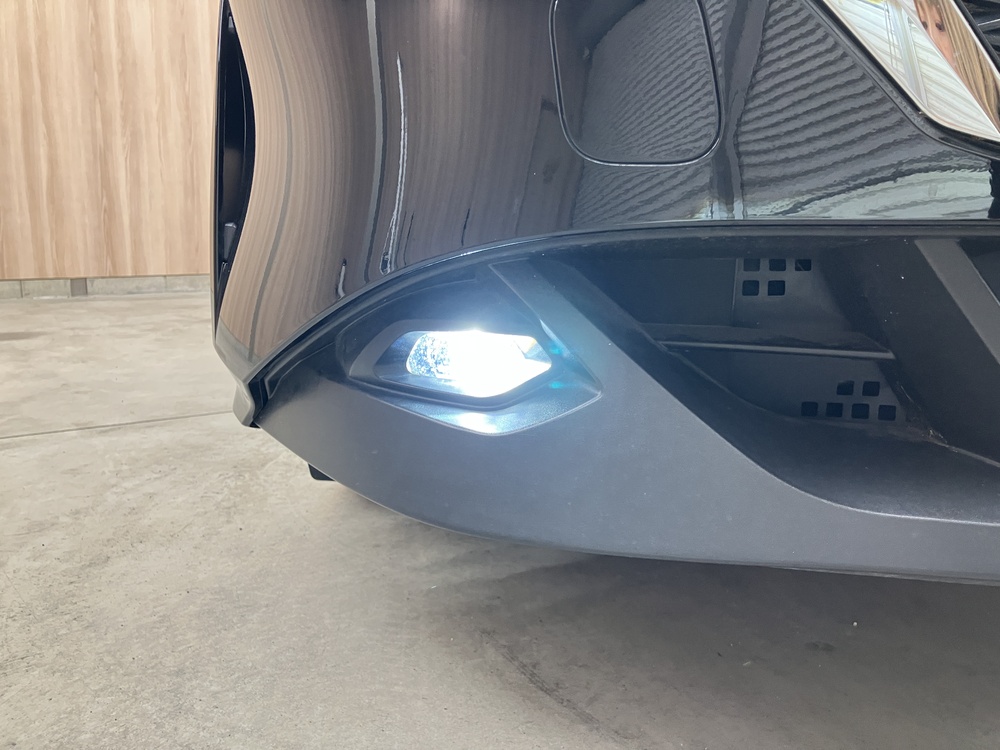 LEDフロントフォグランプ