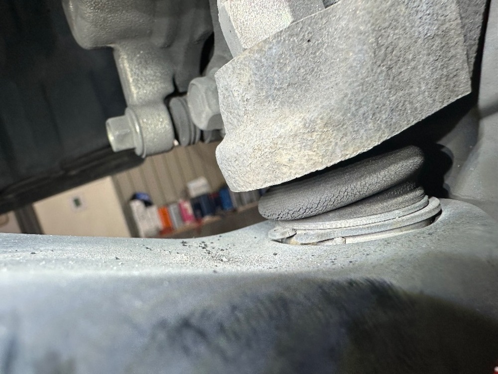 タイロッドエンドブーツ before