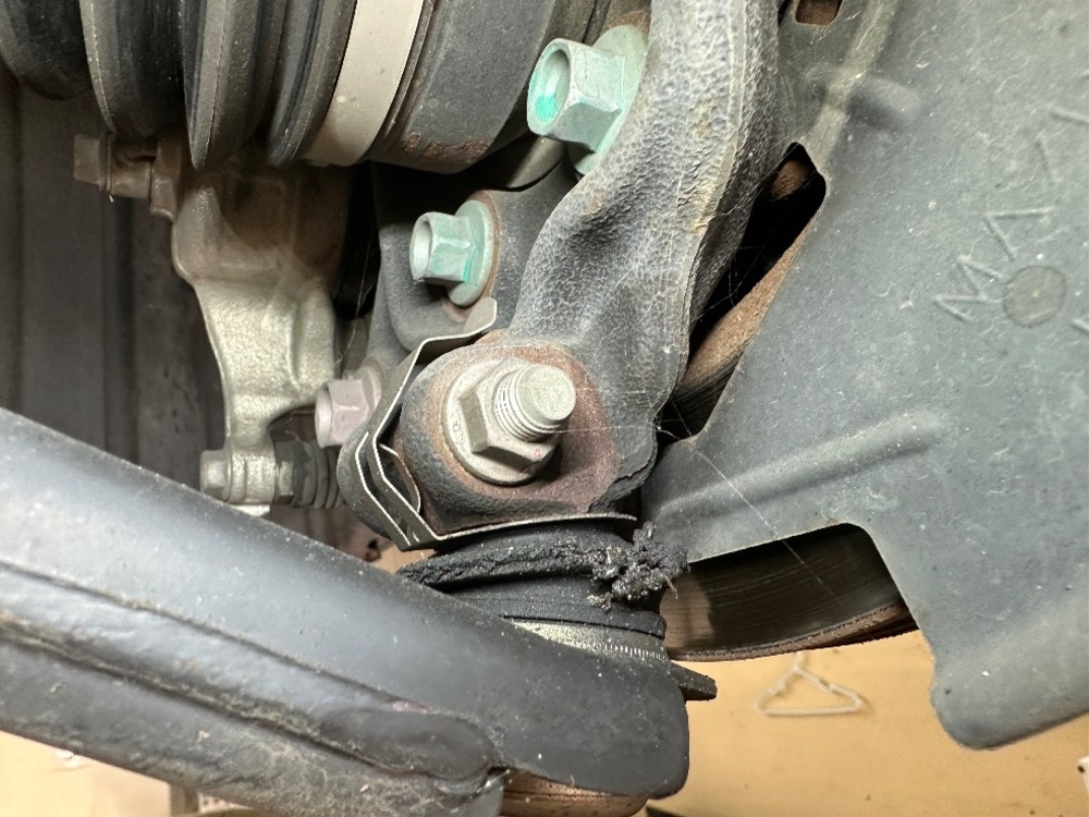 ロアアームブーツ before