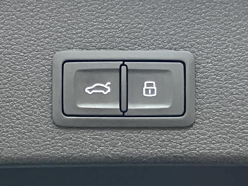 パワーバックドア