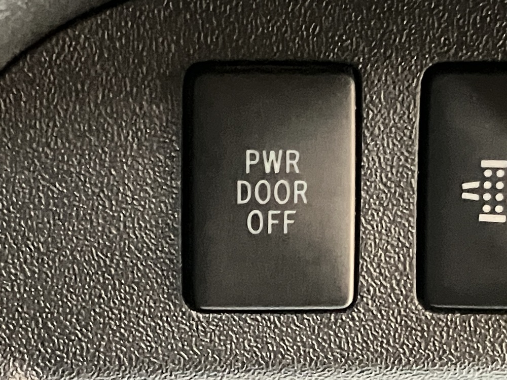 両側パワースライドドア