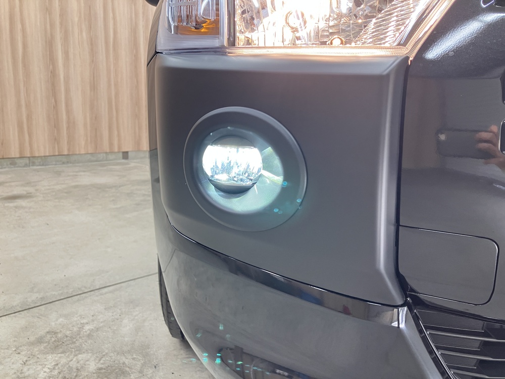 純正フロントフォグランプ 点灯