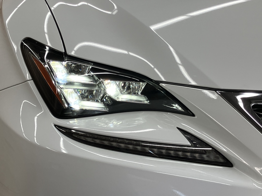 角型LEDヘッドランプ