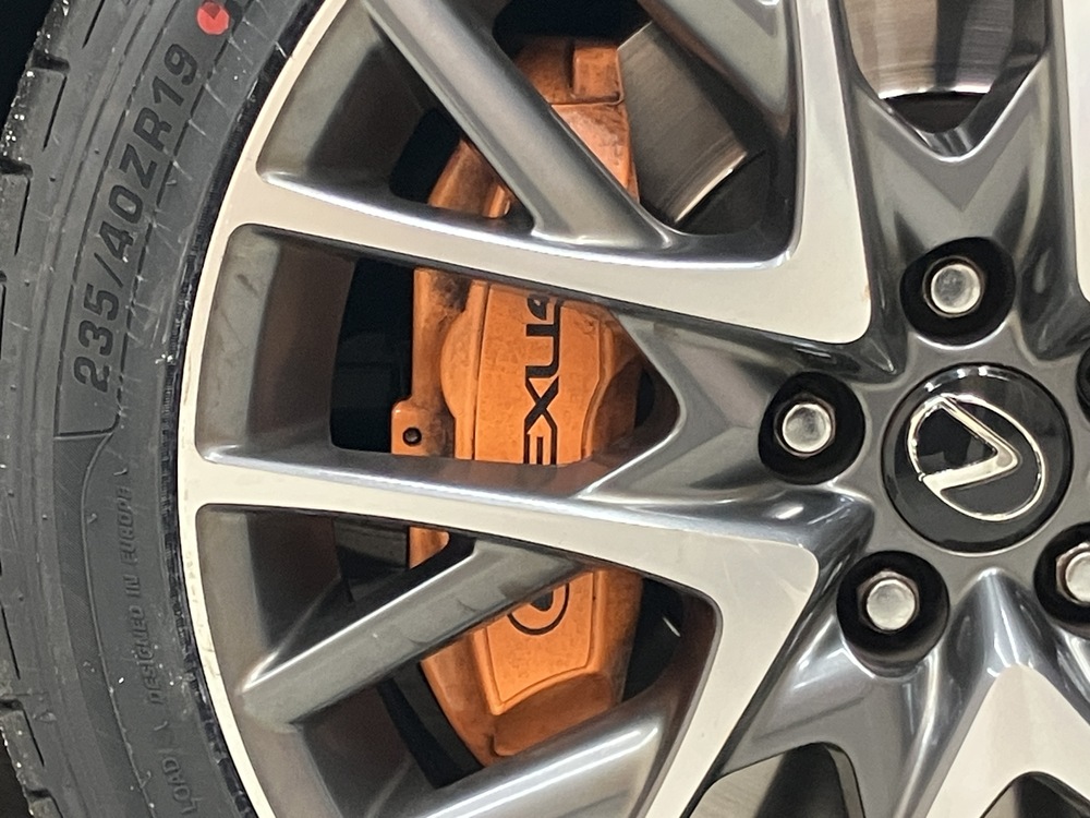 オレンジブレーキキャリパー 1