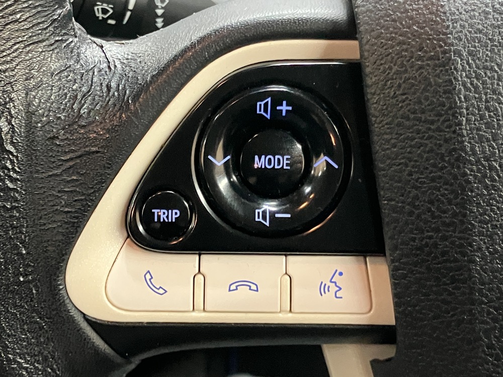 ステアリングスイッチ