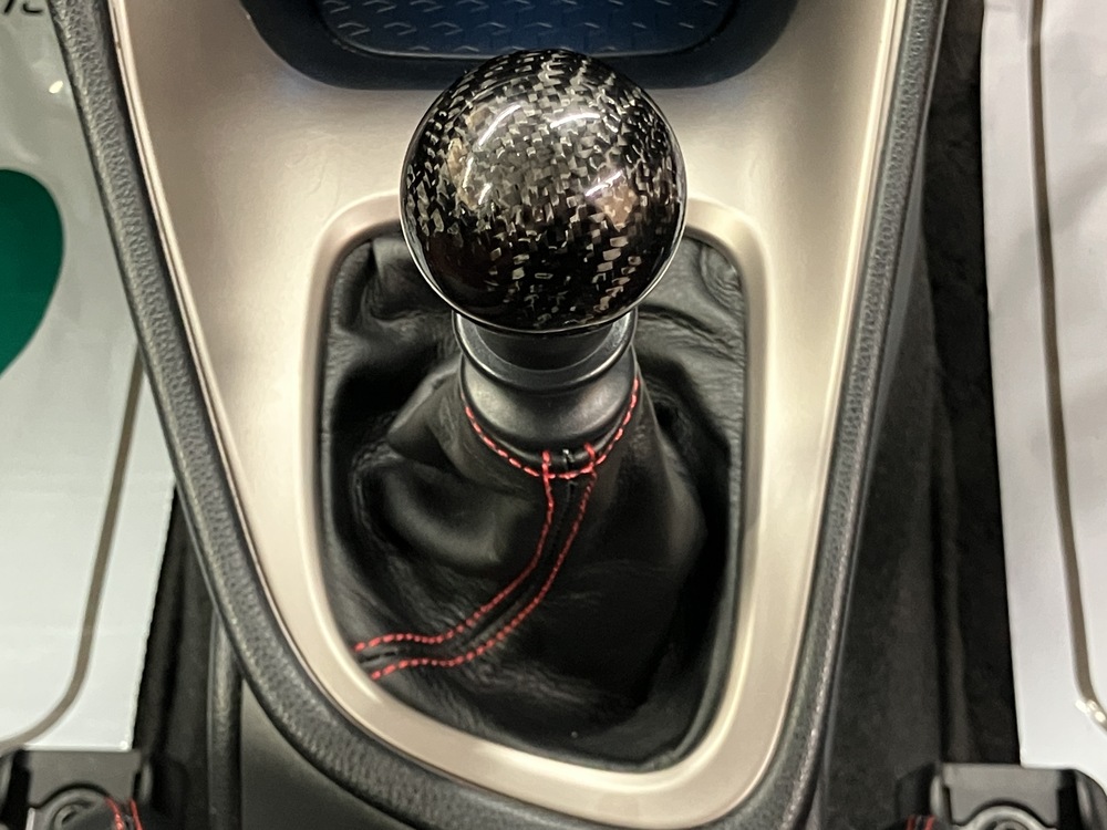 カーボン調シフトノブ