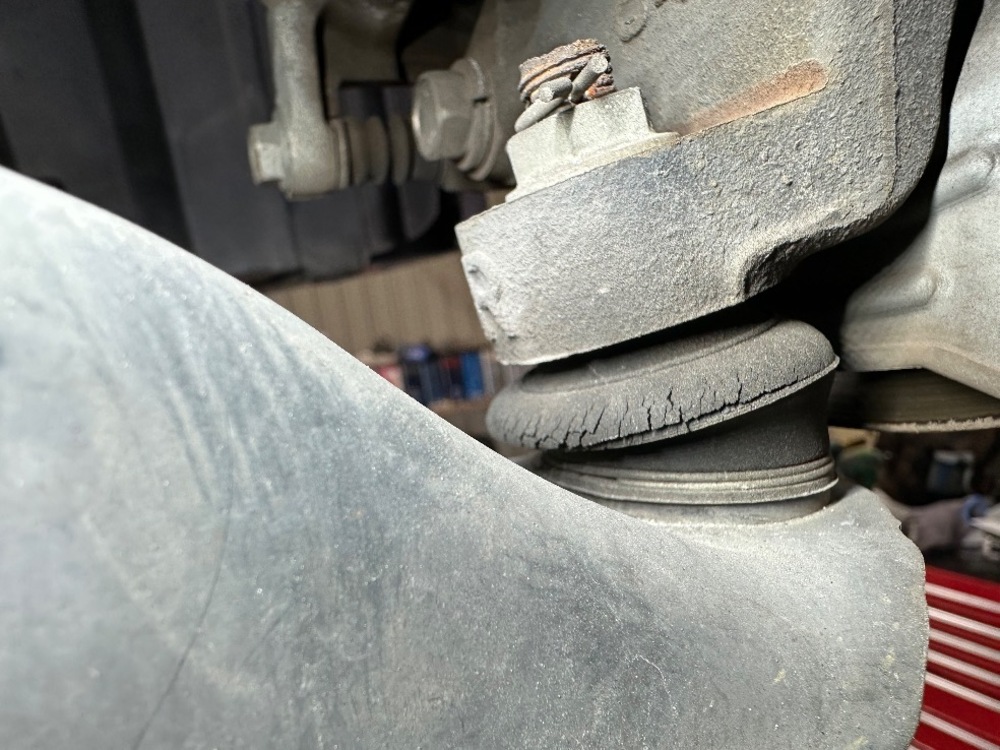 ロアボールジョイントブーツ before 1