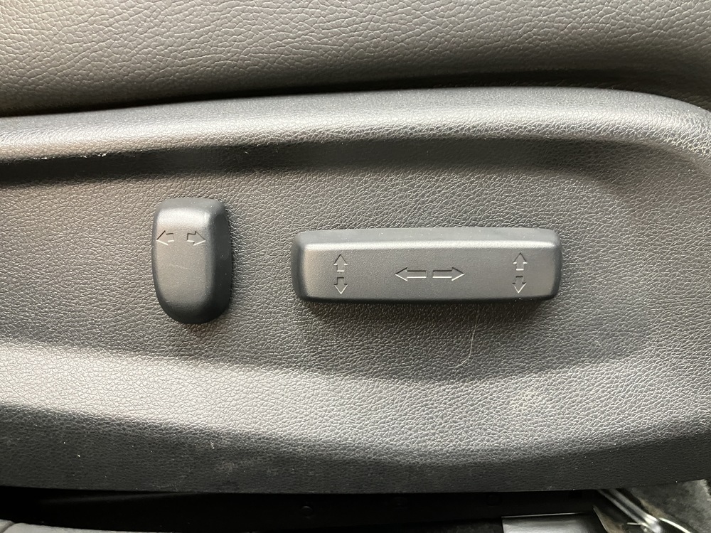 パワーシート 運転席/助手席