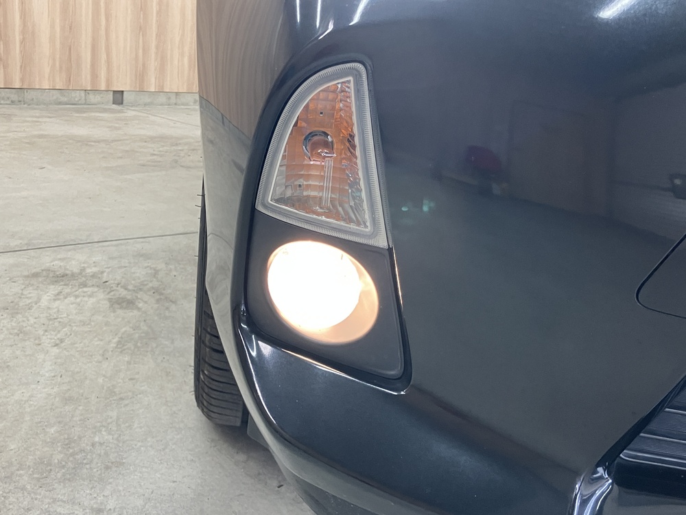 フロントフォグランプ