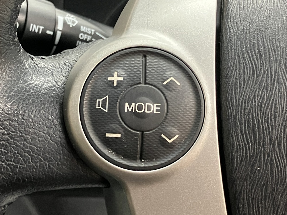 ステアリングスイッチ（ナビレディパッケージ）