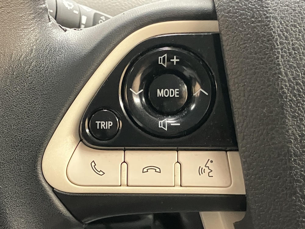 ステアリングスイッチ