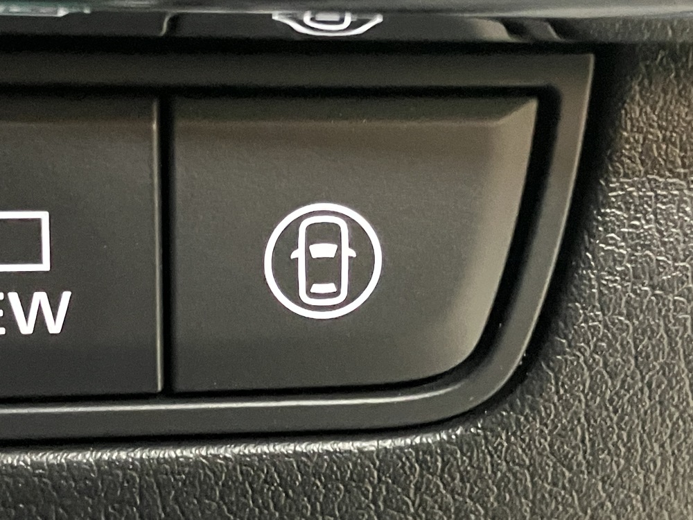 アクティブドライビングディスプレイ