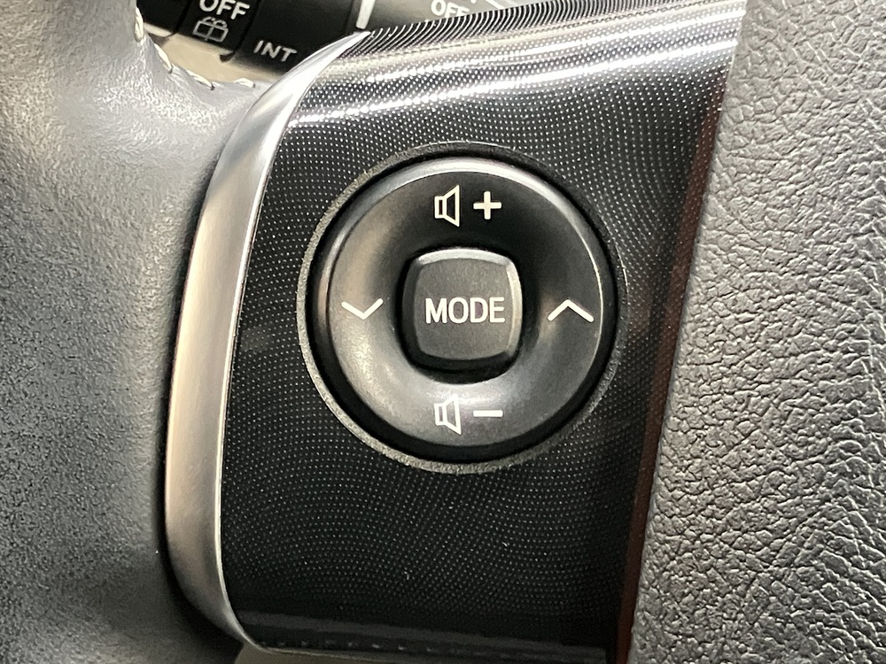 ステアリングスイッチ