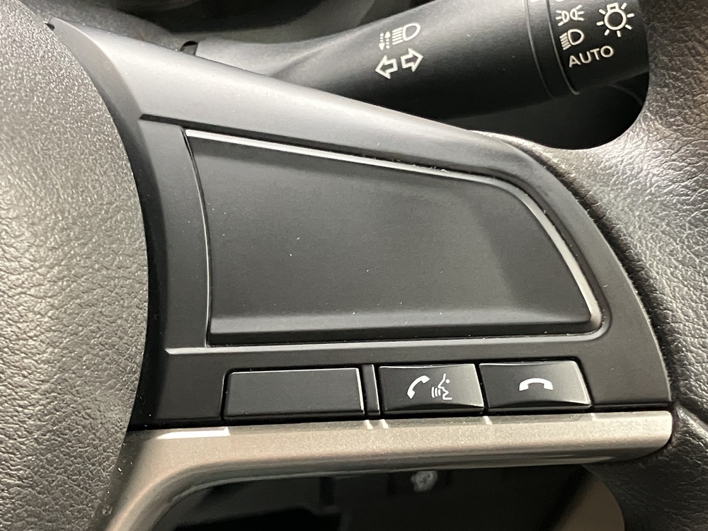 ステアリングスイッチ（ハンズフリー）