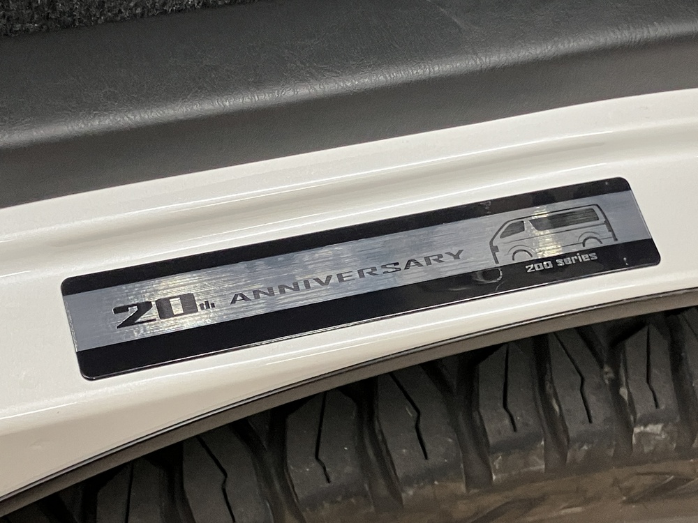 20th ANNIVERSARY スカッフプレート