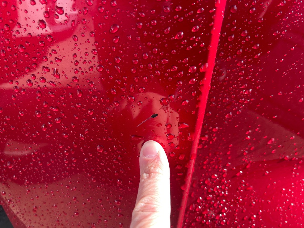 フロントバンパーの傷