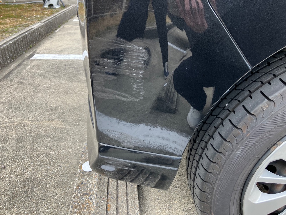 リアバンパーの傷