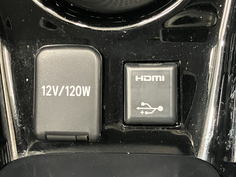 純正USB/HDMI入力端子